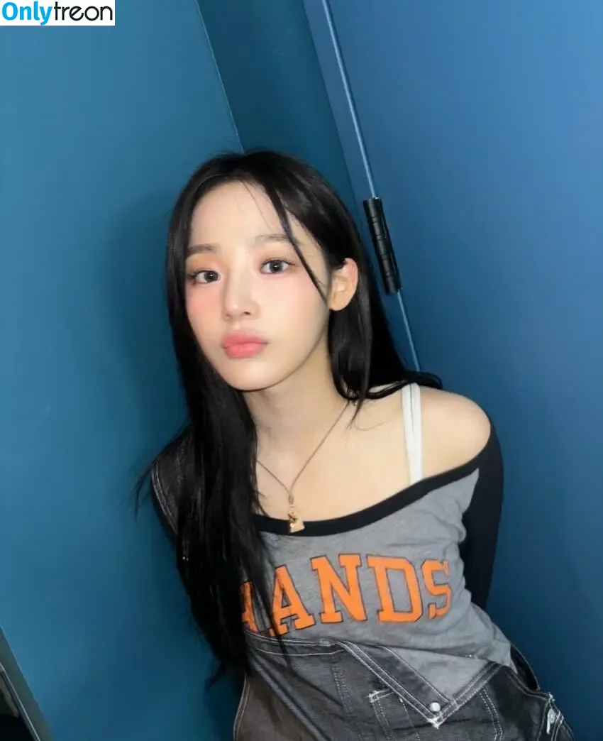 Minji nude photo #0538 (lovres_min__ / miniwithtattoos / newjeans_official)