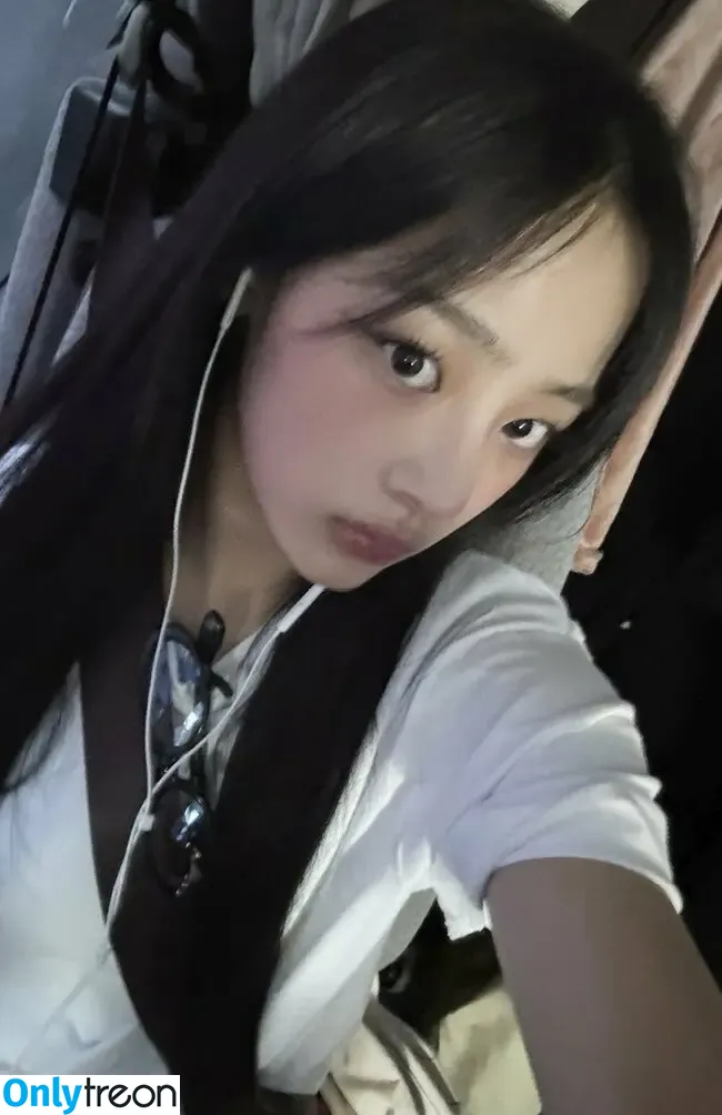 Minji nude photo #0568 (lovres_min__ / miniwithtattoos / newjeans_official)