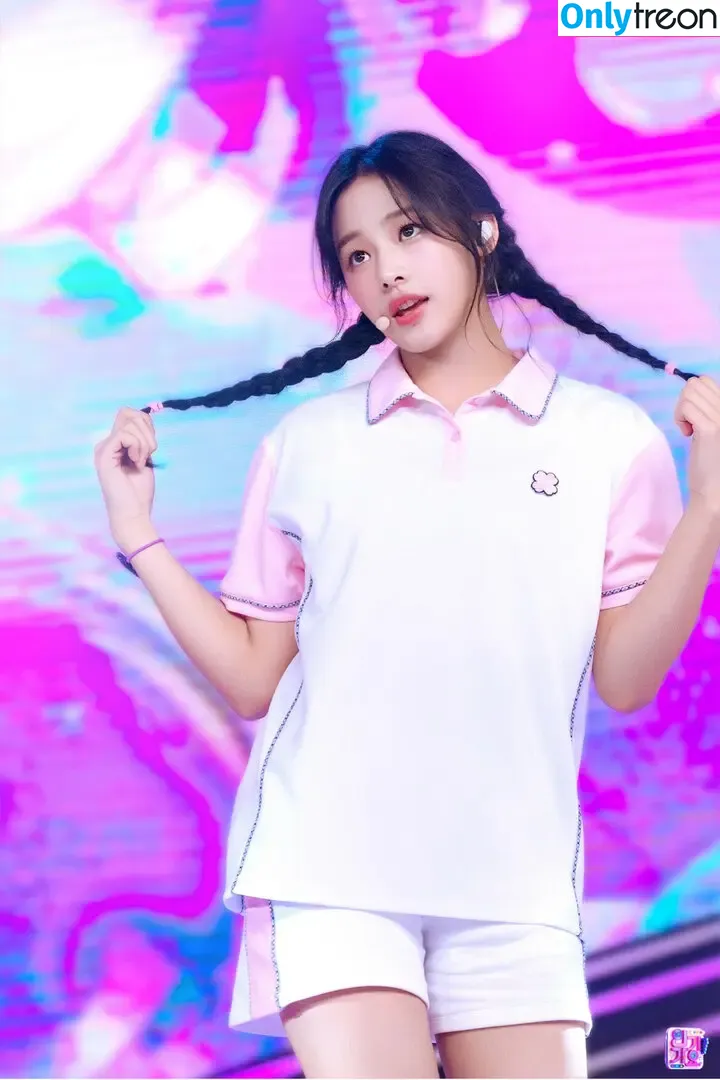 Minji nude photo #0585 (lovres_min__ / miniwithtattoos / newjeans_official)