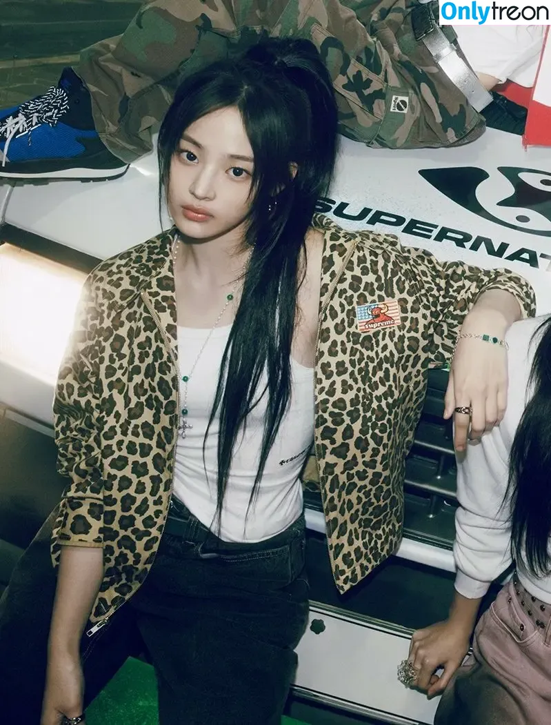 Minji nude photo #0588 (lovres_min__ / miniwithtattoos / newjeans_official)