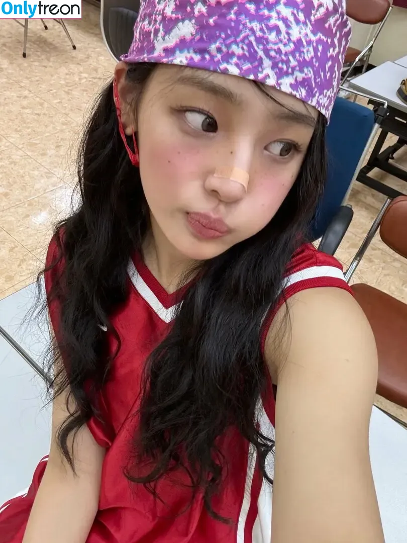 Minji nude photo #0618 (lovres_min__ / miniwithtattoos / newjeans_official)
