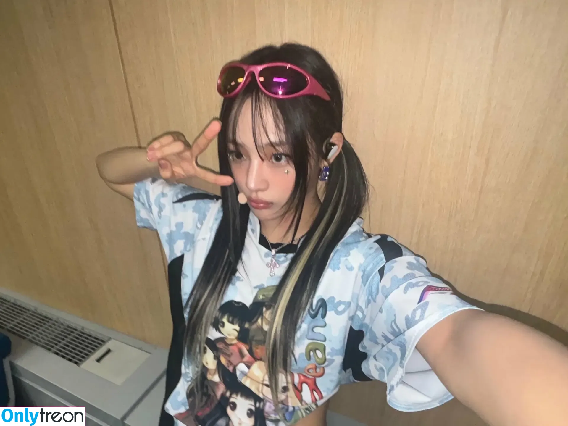 Minji nude photo #0643 (lovres_min__ / miniwithtattoos / newjeans_official)