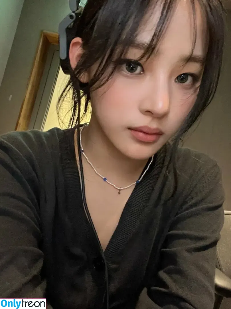 Minji nude photo #0652 (lovres_min__ / miniwithtattoos / newjeans_official)