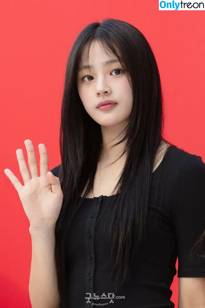 Minji nude photo #0661 (lovres_min__ / miniwithtattoos / newjeans_official)