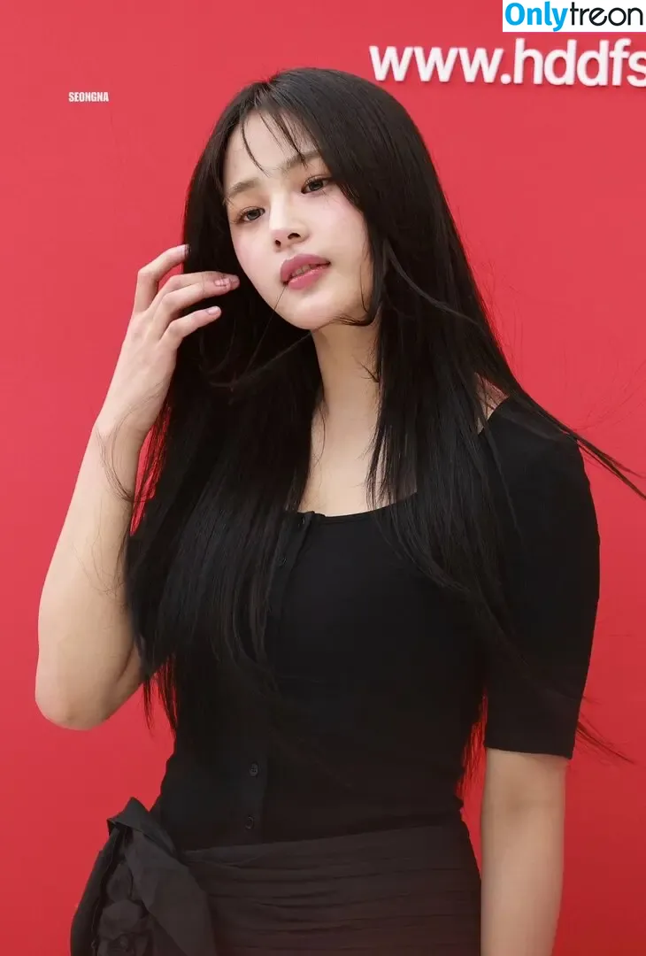 Minji nude photo #0665 (lovres_min__ / miniwithtattoos / newjeans_official)
