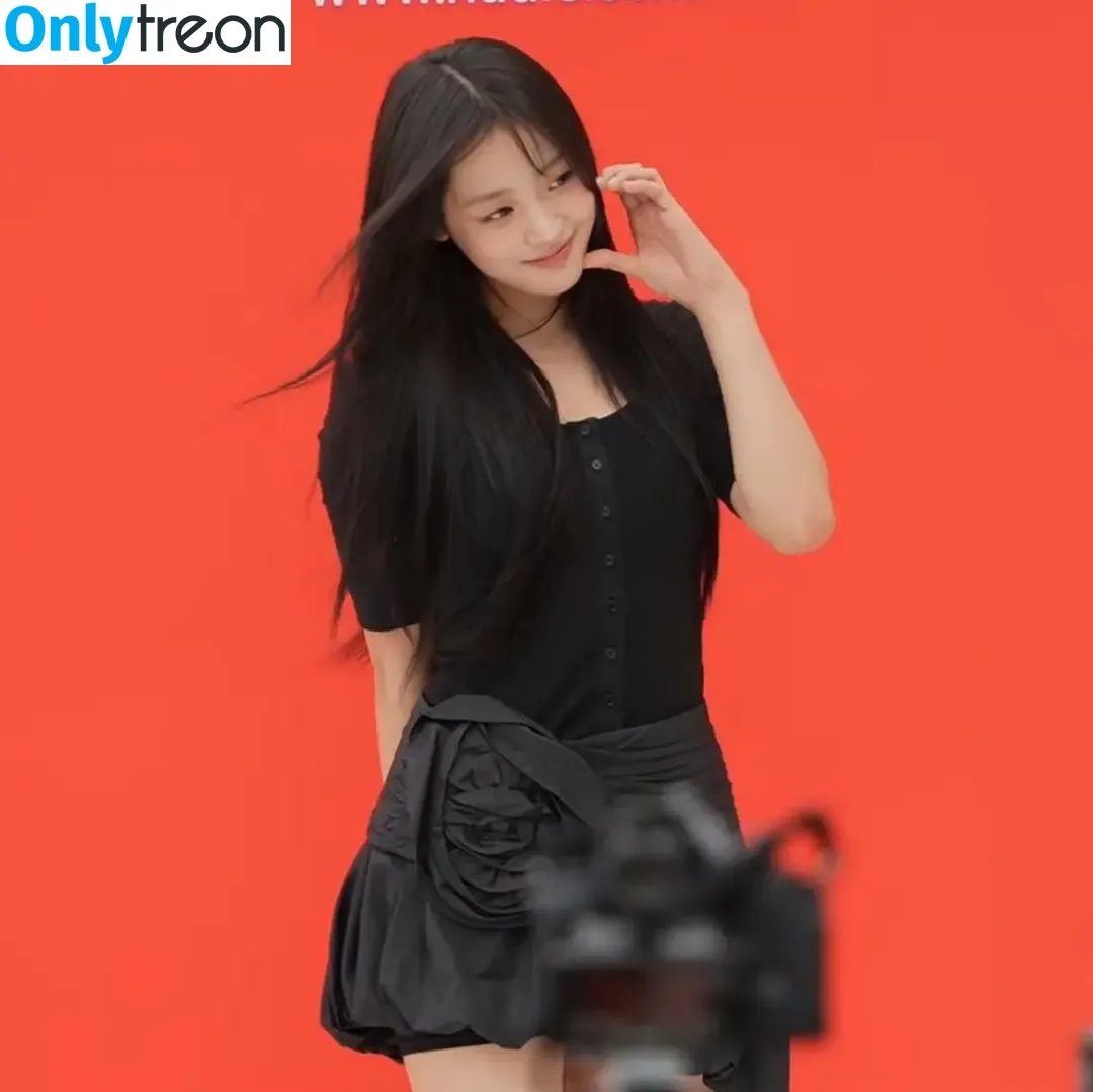 Minji nude photo #0666 (lovres_min__ / miniwithtattoos / newjeans_official)