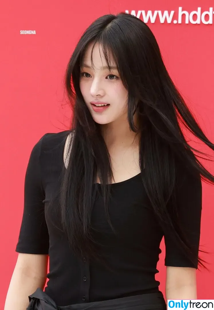 Minji nude photo #0668 (lovres_min__ / miniwithtattoos / newjeans_official)