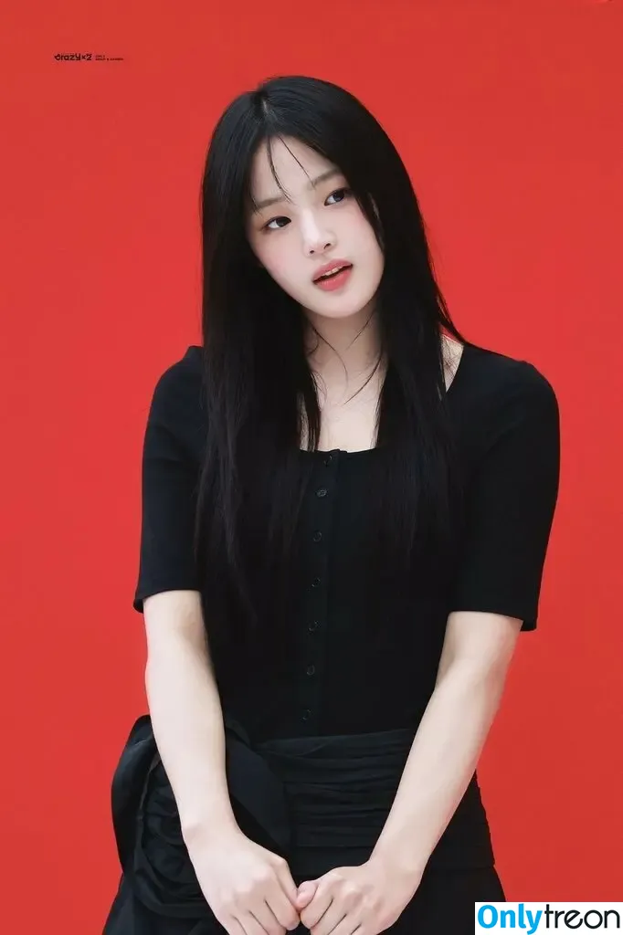 Minji nude photo #0675 (lovres_min__ / miniwithtattoos / newjeans_official)