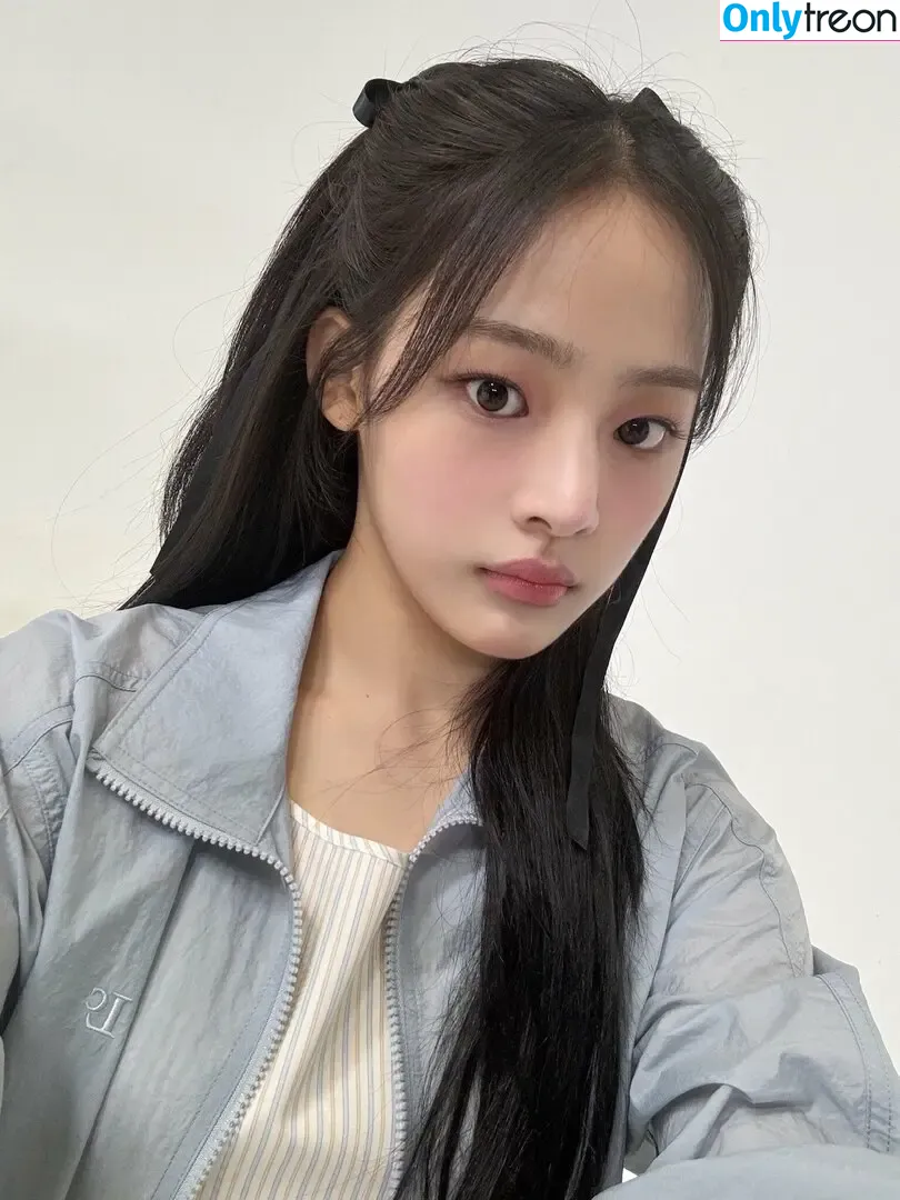 Minji nude photo #0684 (lovres_min__ / miniwithtattoos / newjeans_official)