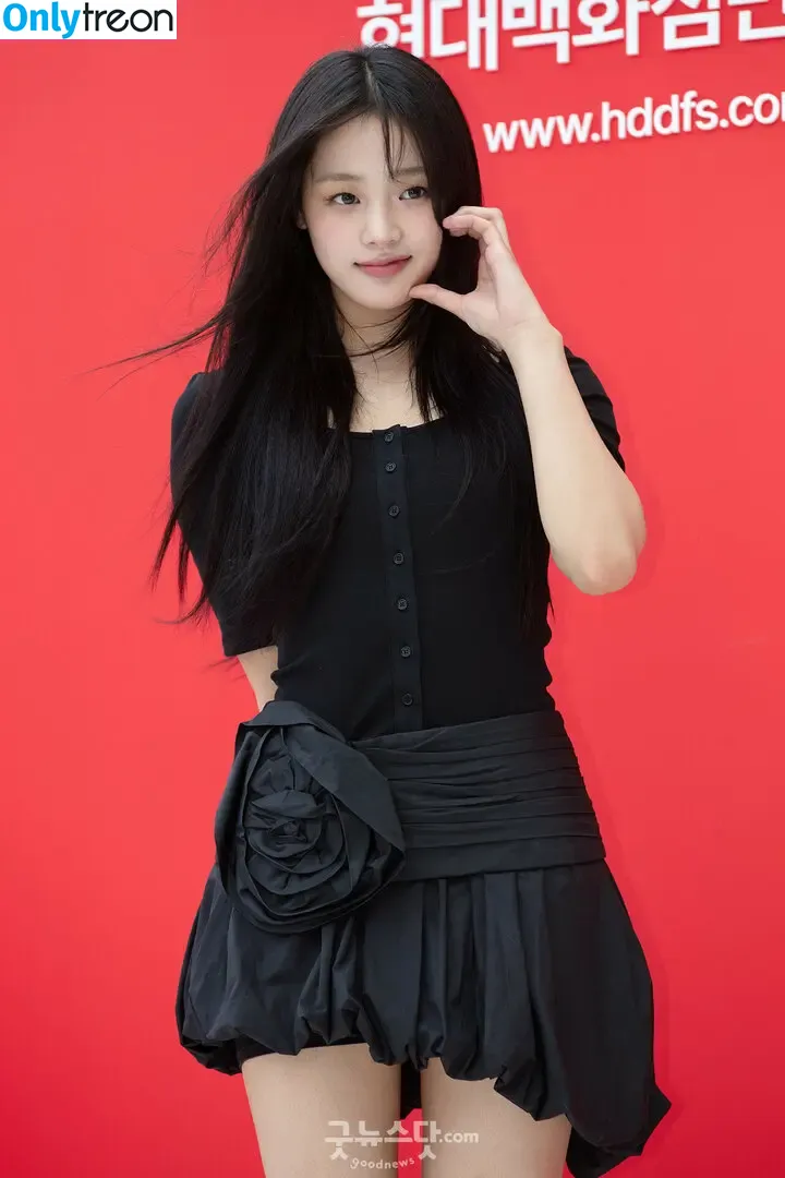 Minji nude photo #0694 (lovres_min__ / miniwithtattoos / newjeans_official)