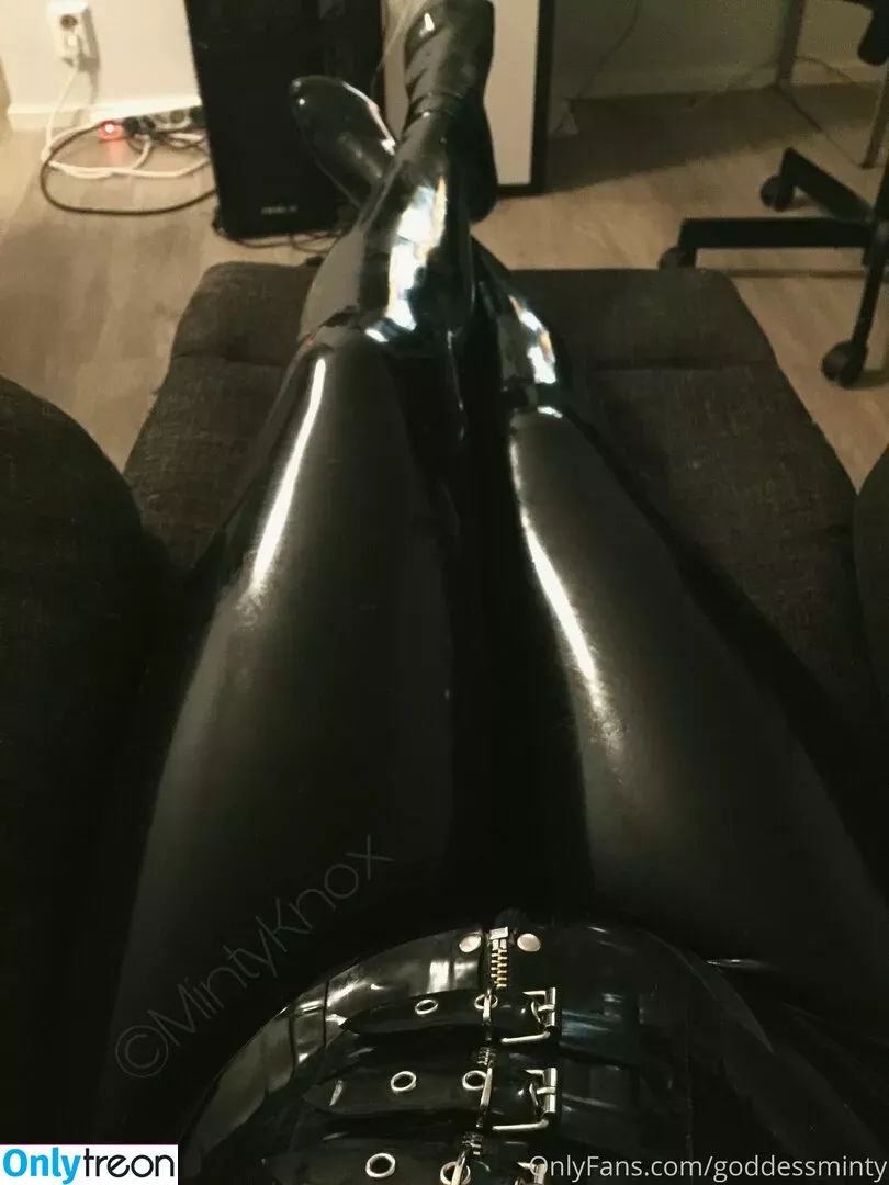mintyknoxfree nude photo #0001 (mintyknox)