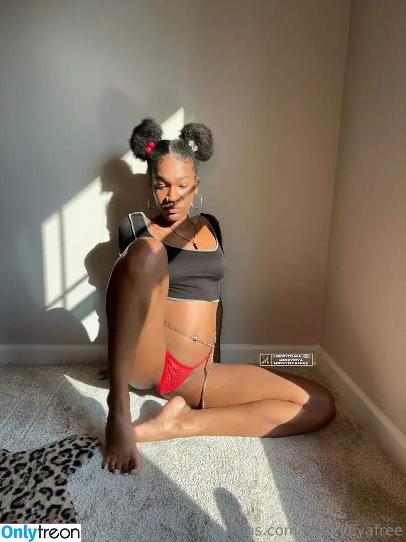 minxyfiyafree nude photo #0112 (minxy.fiya)
