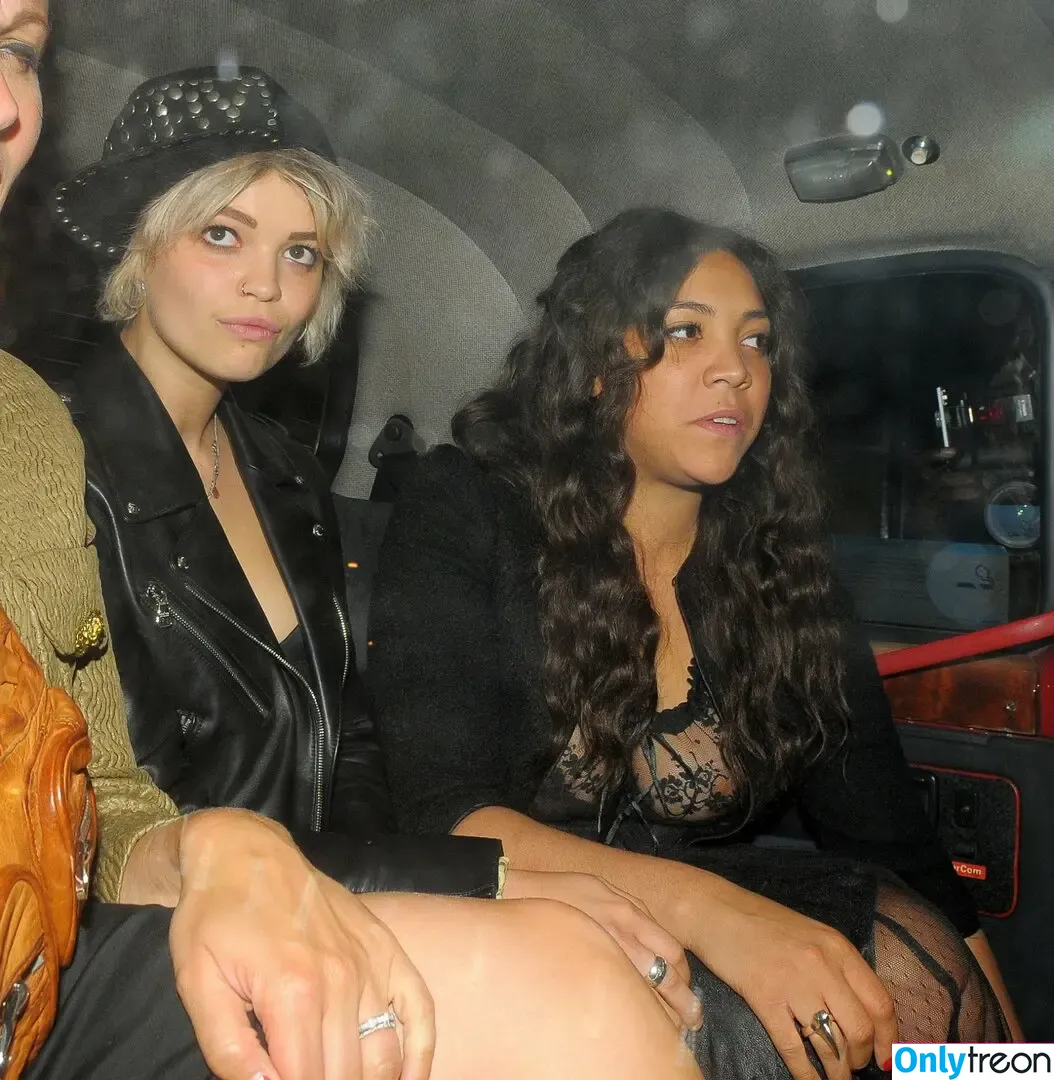 Miquita Oliver nude photo #0028 (miquitaoliver)