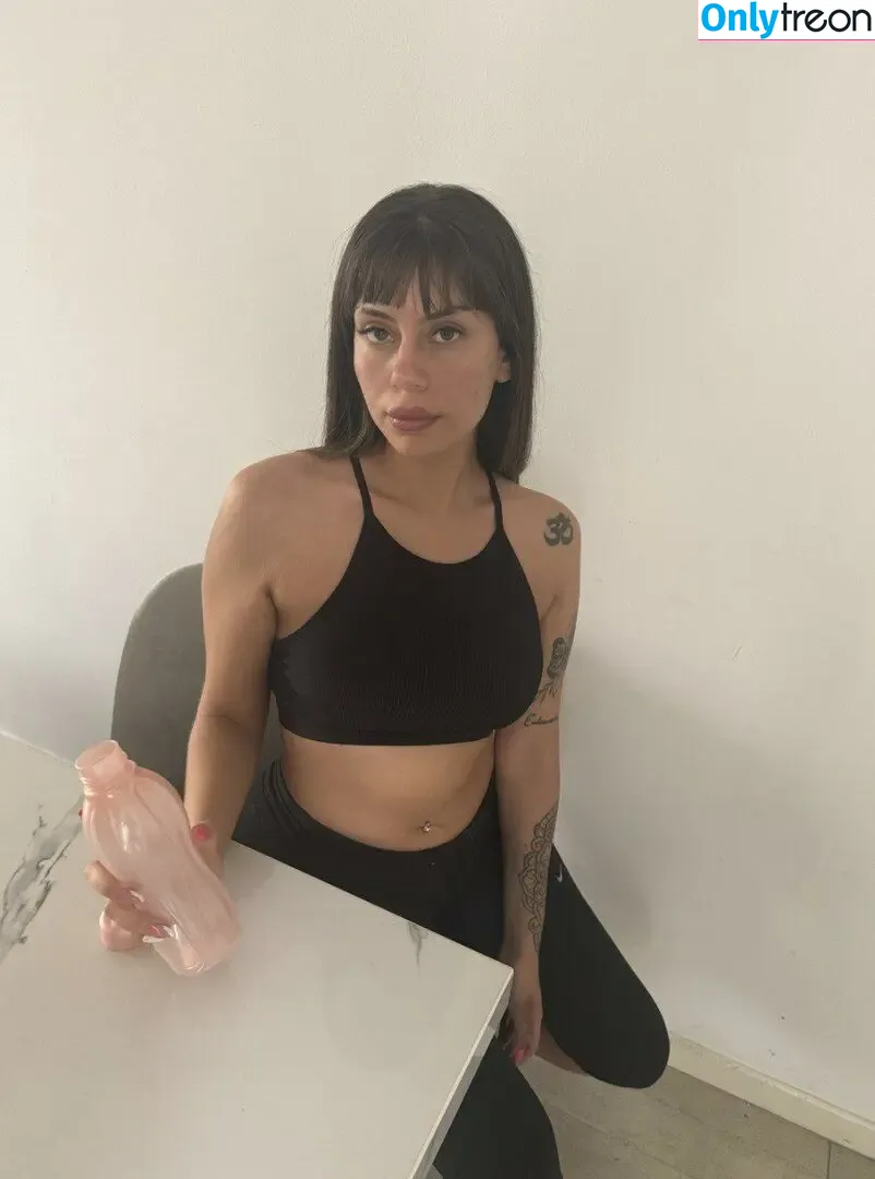 Mira Love nude photo #0004 (miraalovee / mrsmiralove / official_mrmrslove_)