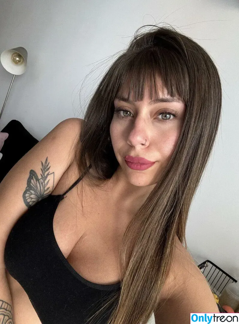 Mira Love nude photo #0008 (miraalovee / mrsmiralove / official_mrmrslove_)