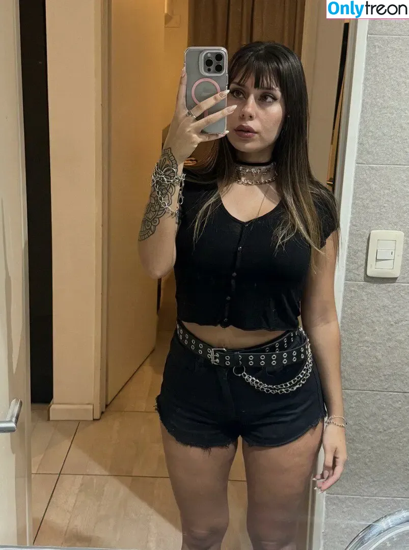 Mira Love nude photo #0019 (miraalovee / mrsmiralove / official_mrmrslove_)