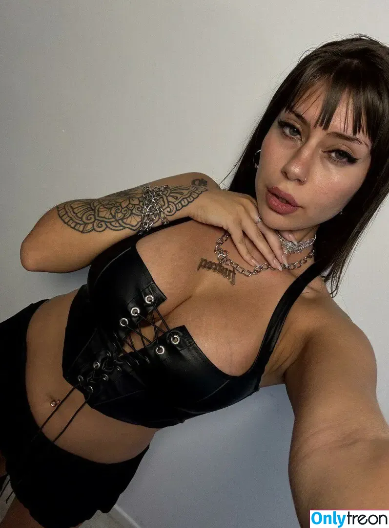Mira Love nude photo #0069 (miraalovee / mrsmiralove / official_mrmrslove_)