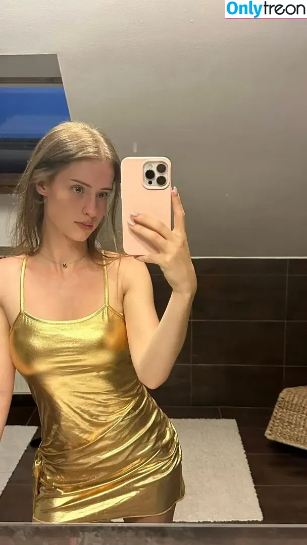 Mira Szalma nude photo #1099 (itsmira004 / mira.004 / mira.szalma)
