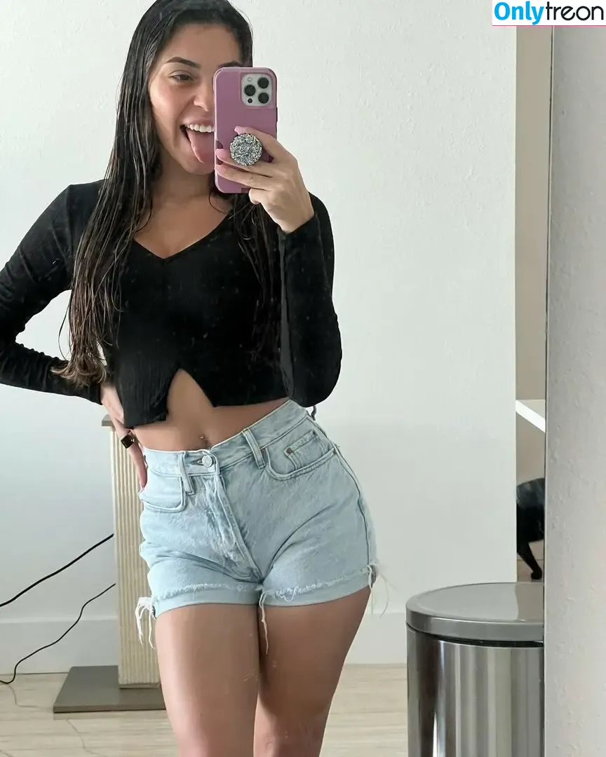 Miranda nude photo #0085 (RadiantMiranda / miranda.rossi / mirandahhmarie / mirandahmarievip)
