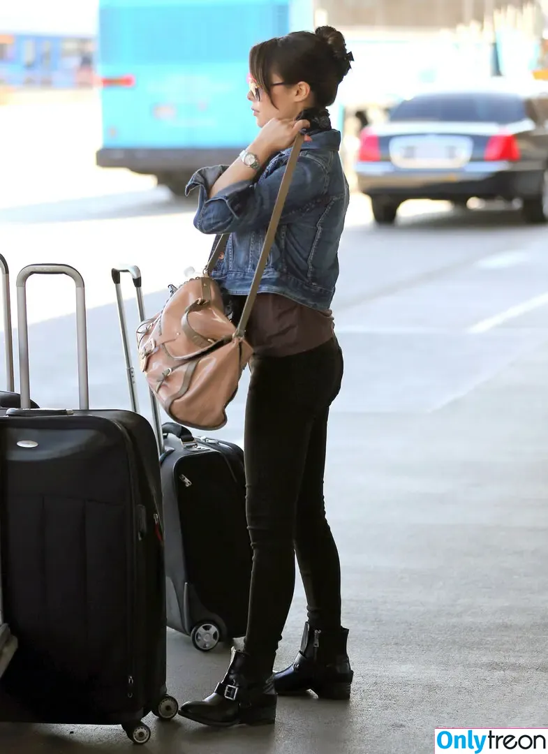 Miranda Cosgrove nude photo #0675 (MirandaCosgrove / onlyfanssz)