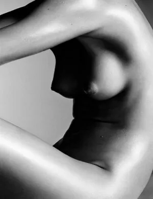 Miranda Kerr / mirandakerr / tsmirandakerr nude photo #0133