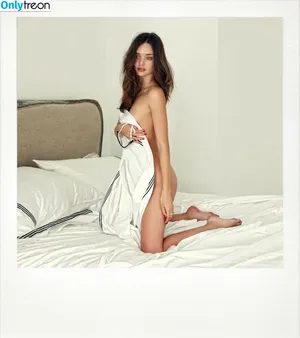 Miranda Kerr / mirandakerr / tsmirandakerr nude photo #0328