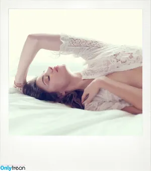 Miranda Kerr / mirandakerr / tsmirandakerr nude photo #0334