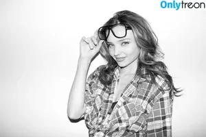 Miranda Kerr / mirandakerr / tsmirandakerr nude photo #0411