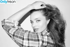 Miranda Kerr / mirandakerr / tsmirandakerr nude photo #0417