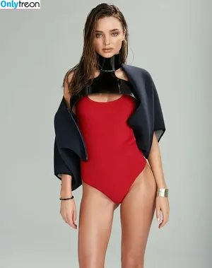 Miranda Kerr / mirandakerr / tsmirandakerr nude photo #0447