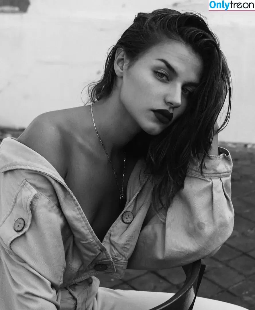 Mirela Balic nude photo #0023 (mirela_balic)