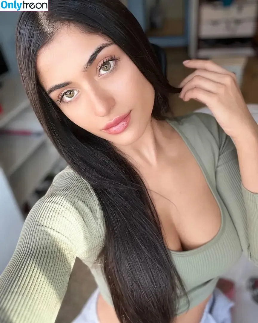 Miriam nude photo #0128 (miriamxx_x / miriamyva / miriitah)