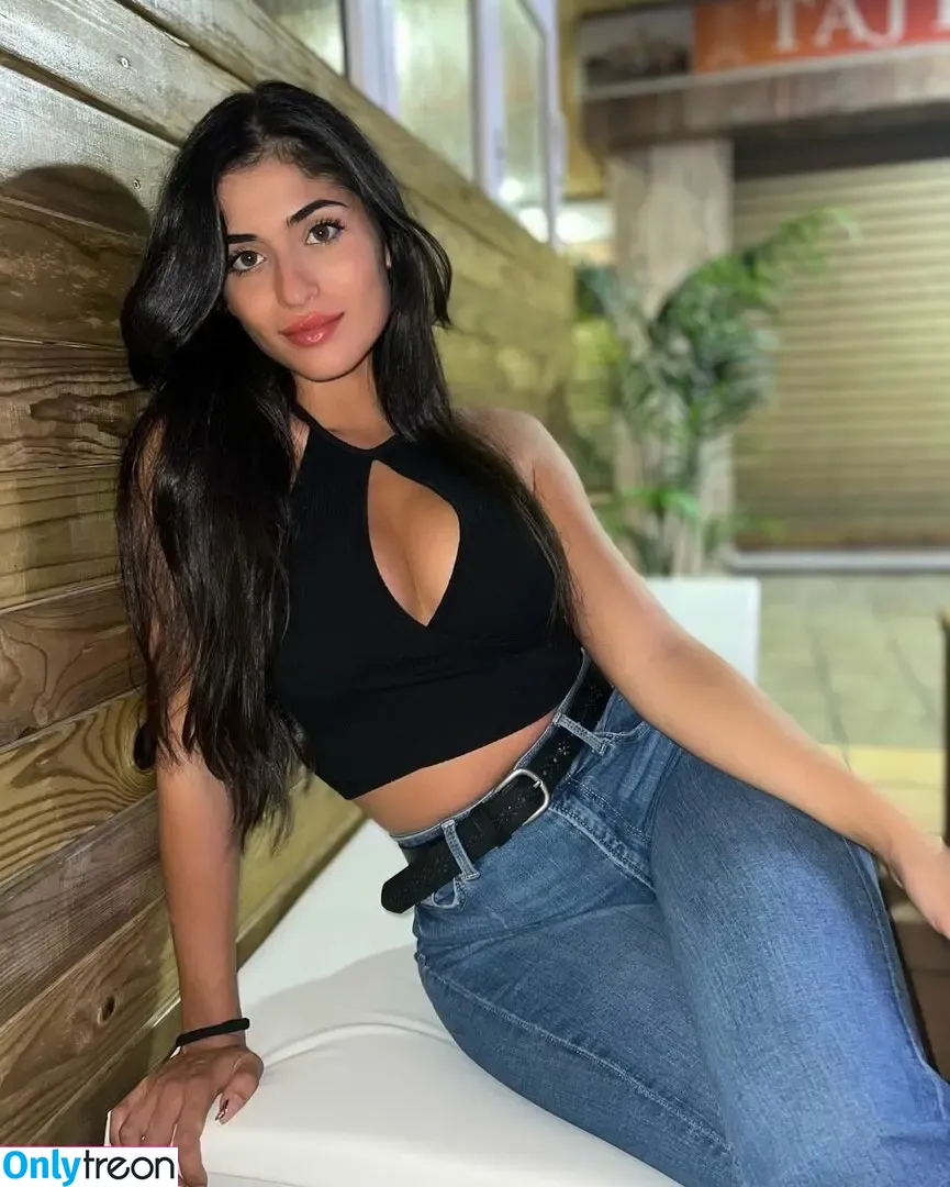 Miriam nude photo #0131 (miriamxx_x / miriamyva / miriitah)