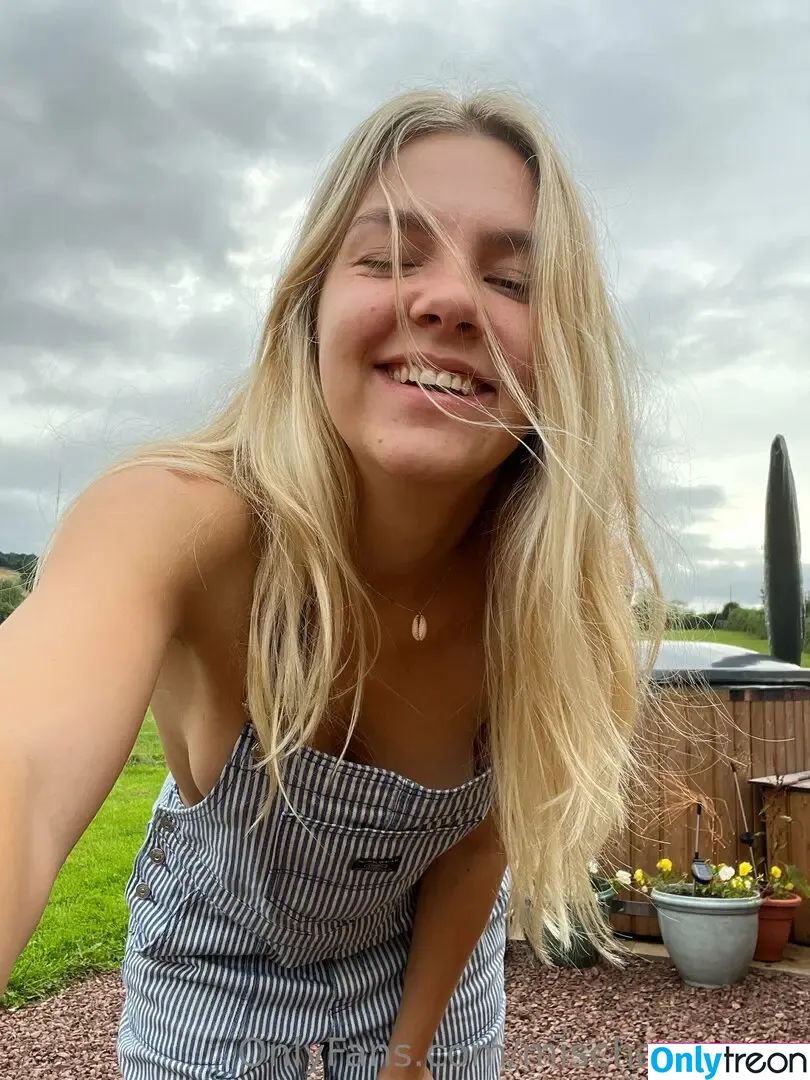 mischa_teases nude photo #0001 (mischa.renee)