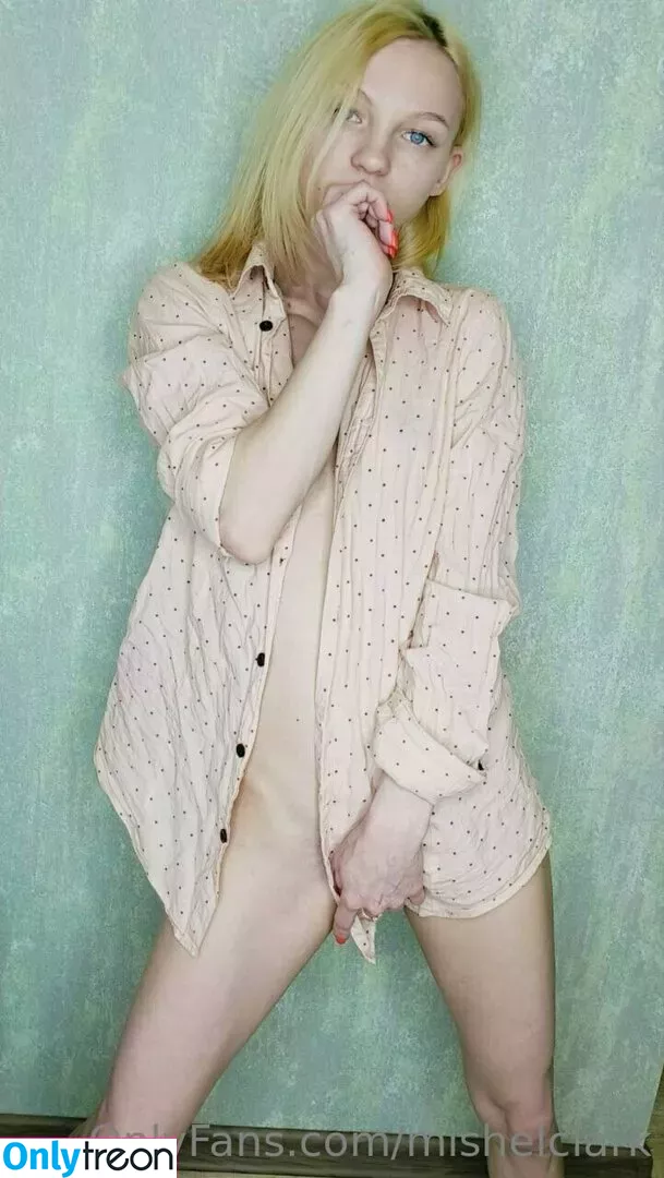 mishelclark nude photo #0003 (misheleclark)