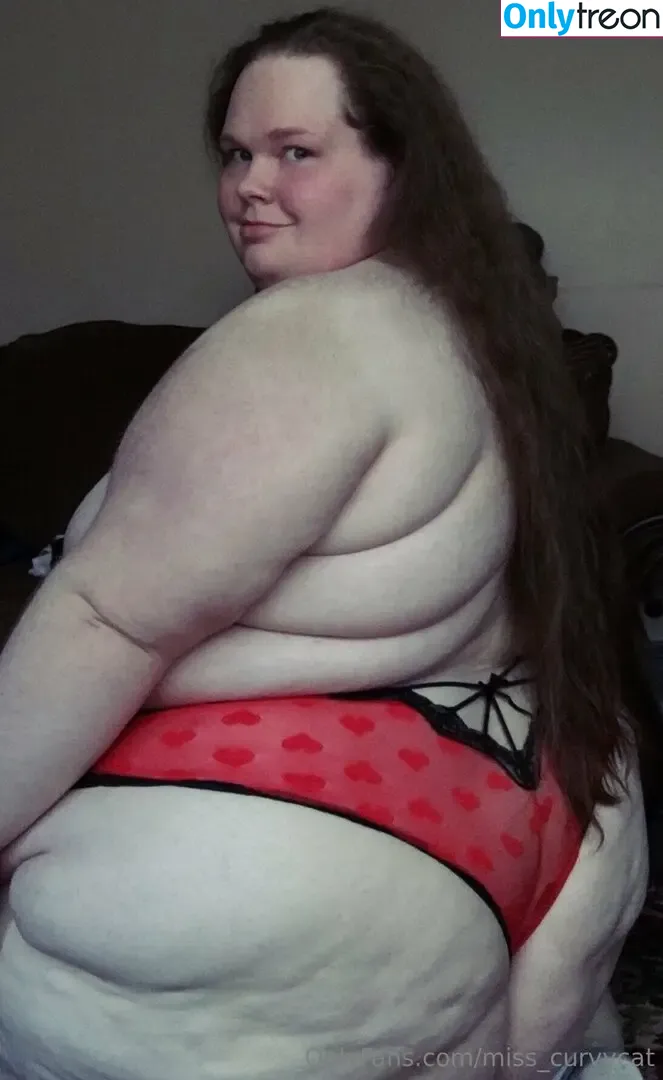 miss_curvycat nude photo #0037 (misscurvykat)