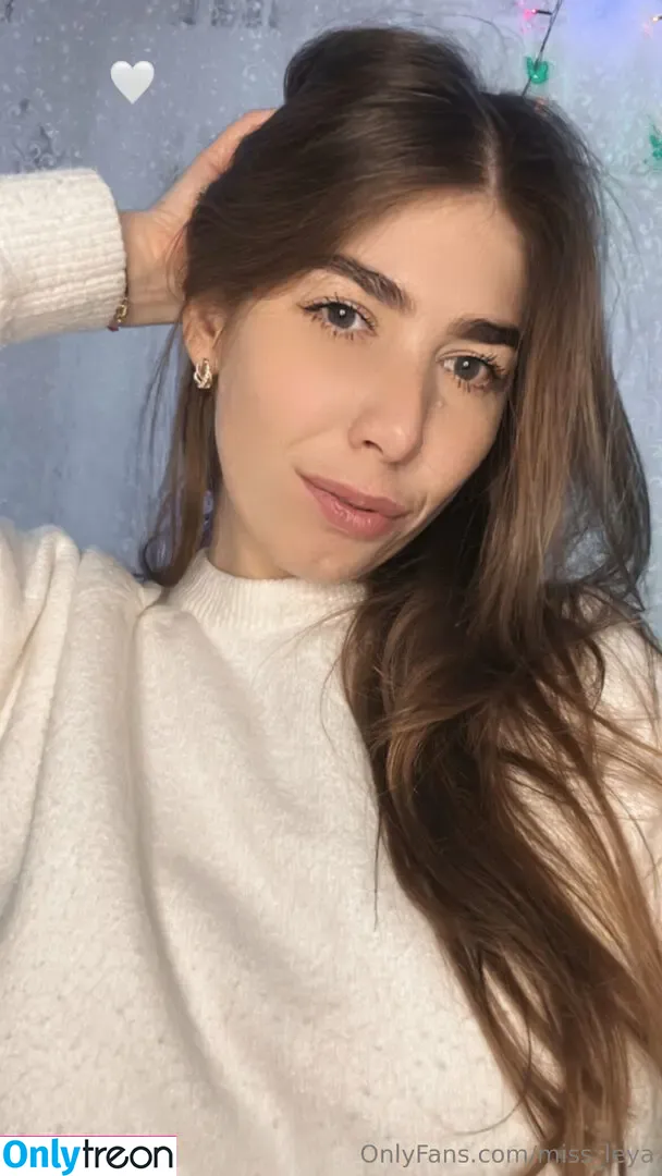 miss_leya nude photo #0002 (mayleya_)