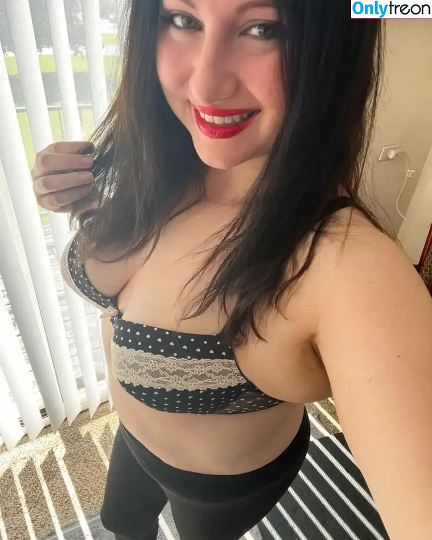 Miss Mandi nude photo #0015 (mandiallday83 / mandimiss999)