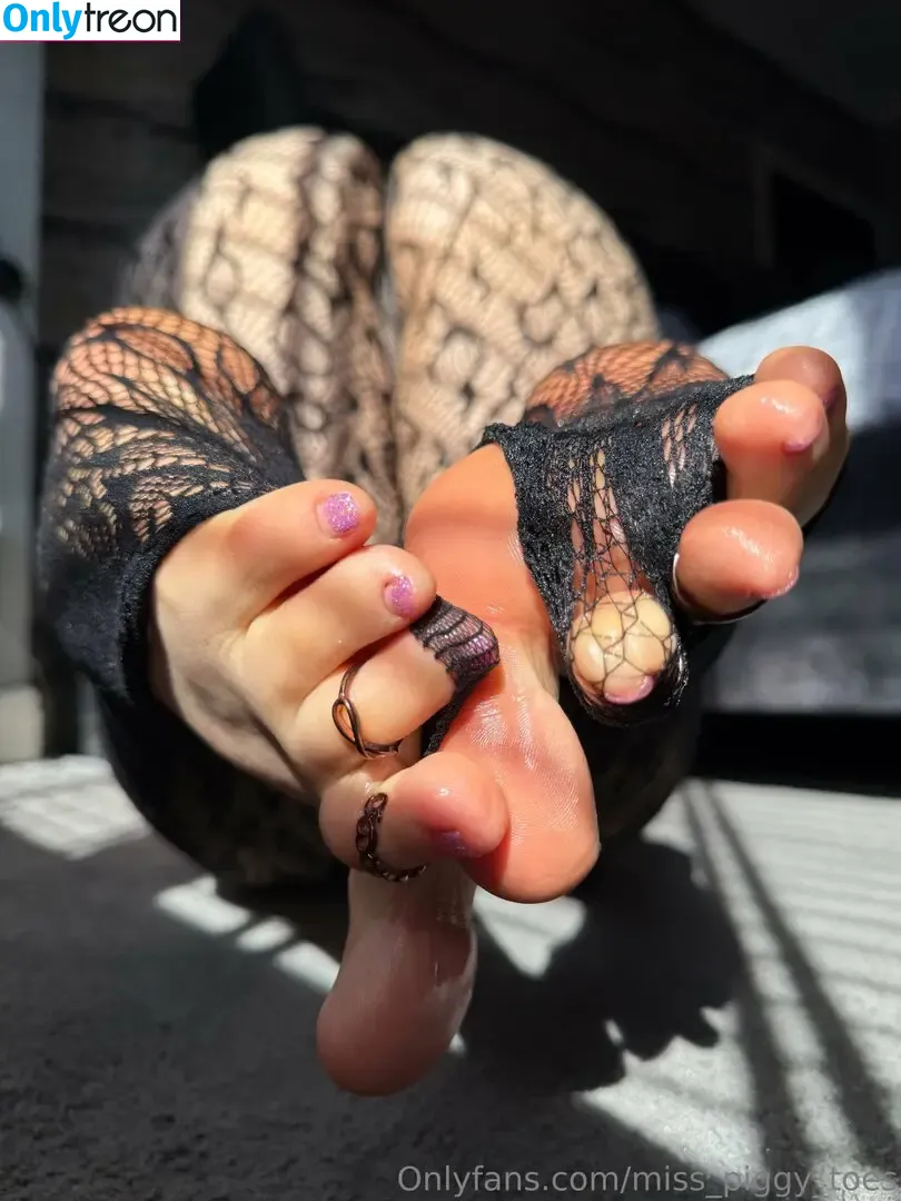 miss.piggytoes nude photo #0206 (misspiggytoesco)
