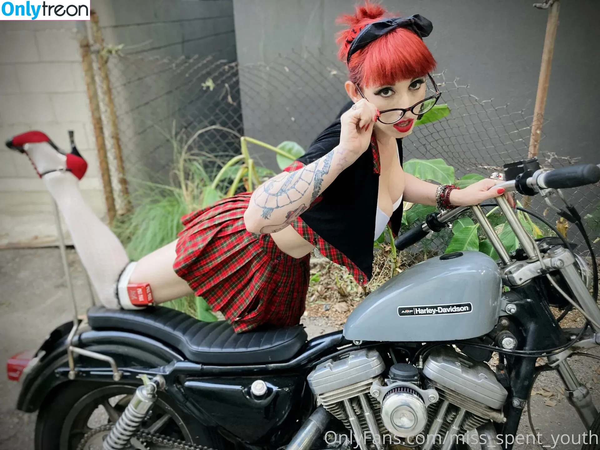 Miss Spent Youth nude photo #0204 (MissSpentYouth / MsSpentyouth / miss_spent_youth / ms.spentyouth / ms_spent_youth)