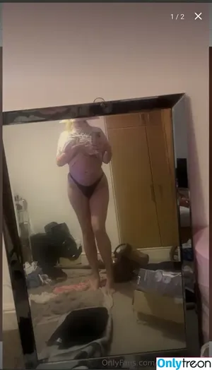 Misschanellex /  / Reeseybum / Reeseychanelle nude photo #0002