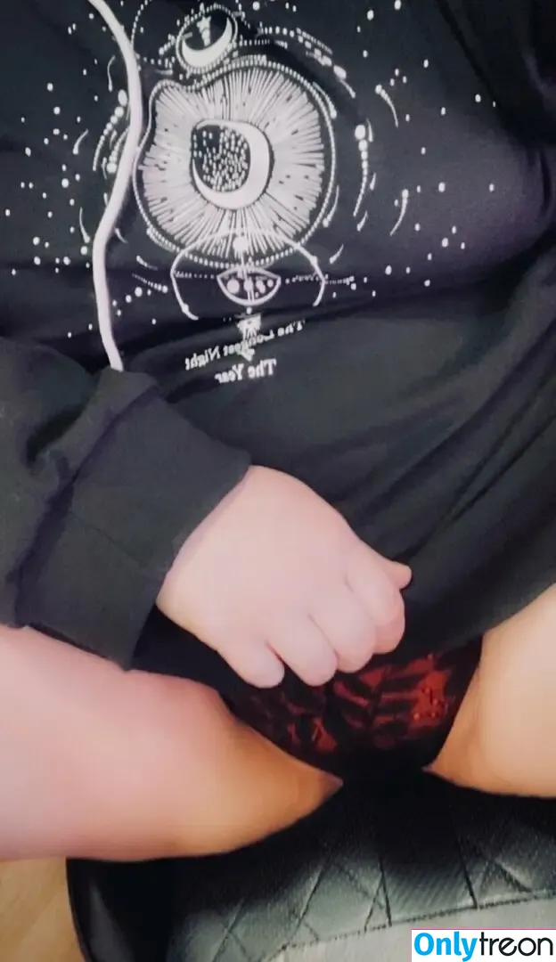 misscharliestoybox nude photo #0043 (theregowhitneyyyy)
