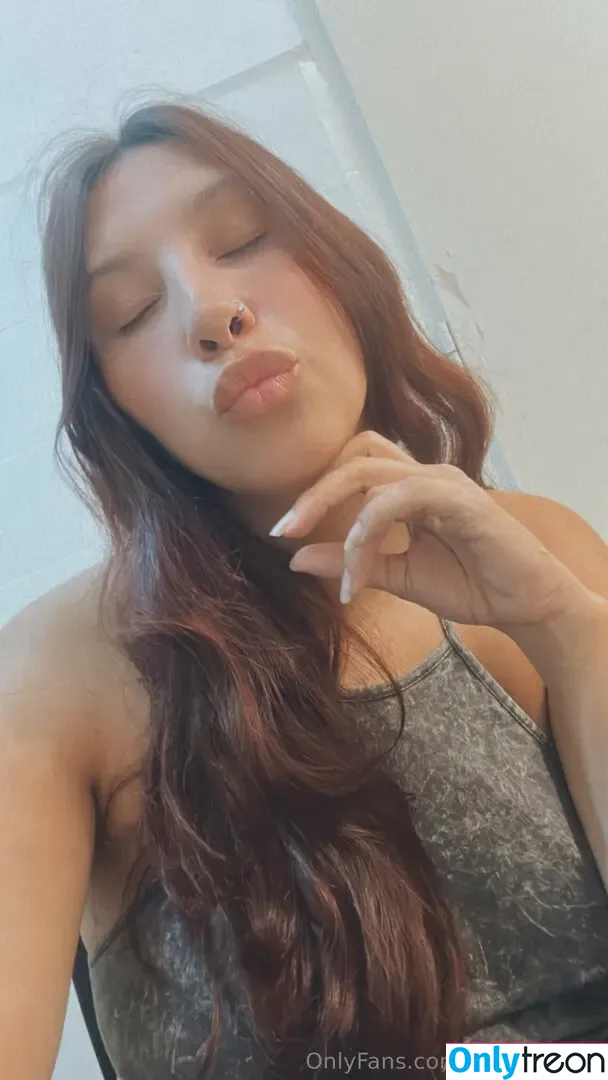 missdaphne nude photo #0012 (missdaphne.co)