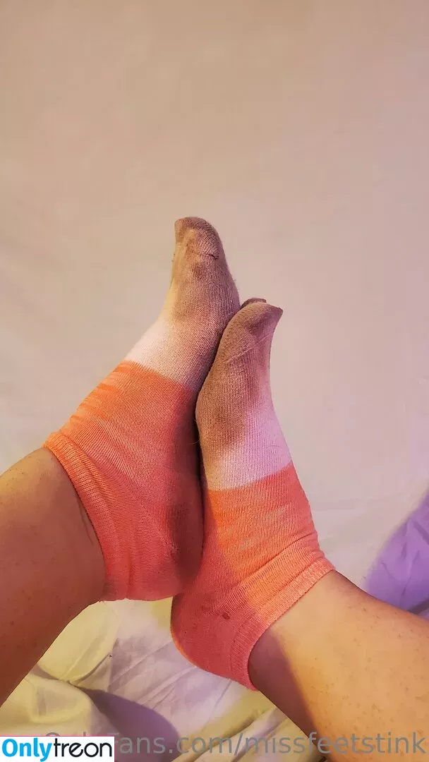 missfeetstink nude photo #0015 (missthoastink92)