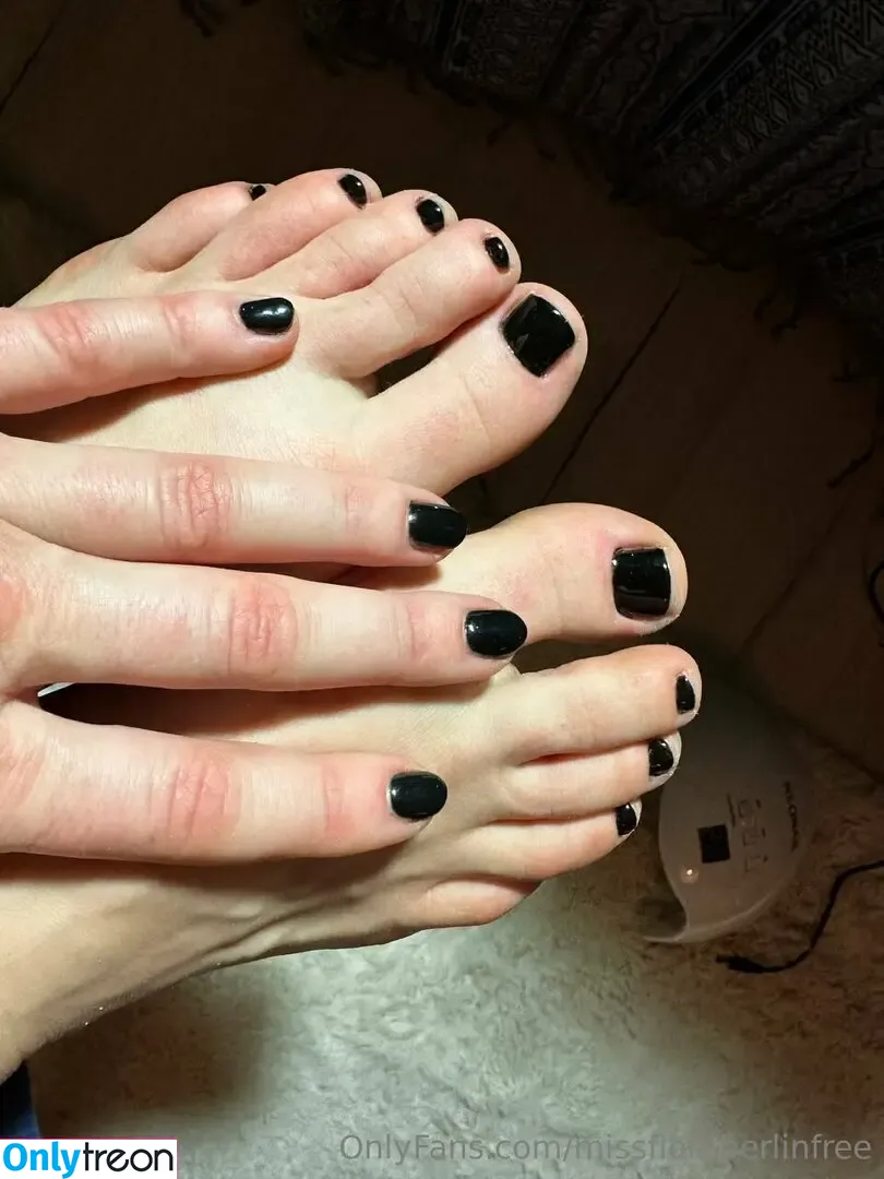 missfloraberlinfree nude photo #0003 (missflora___)