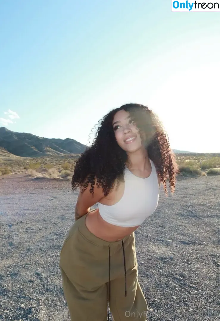 missfrizz nude photo #0135 (missfrizz)