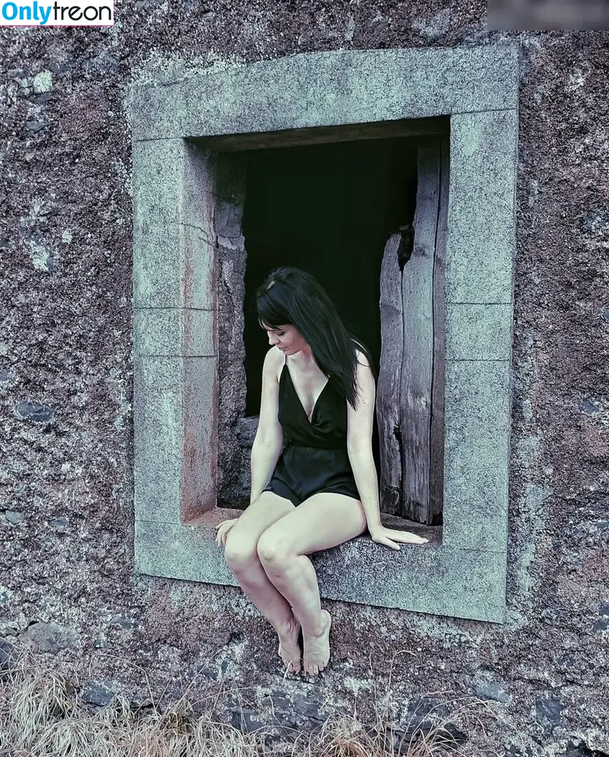 MissGLaDOS / dieamelie_ nude photo #0016 (dieamelie_)