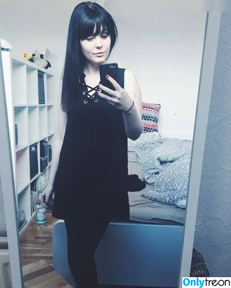 MissGLaDOS / dieamelie_ nude photo #0091 (dieamelie_)