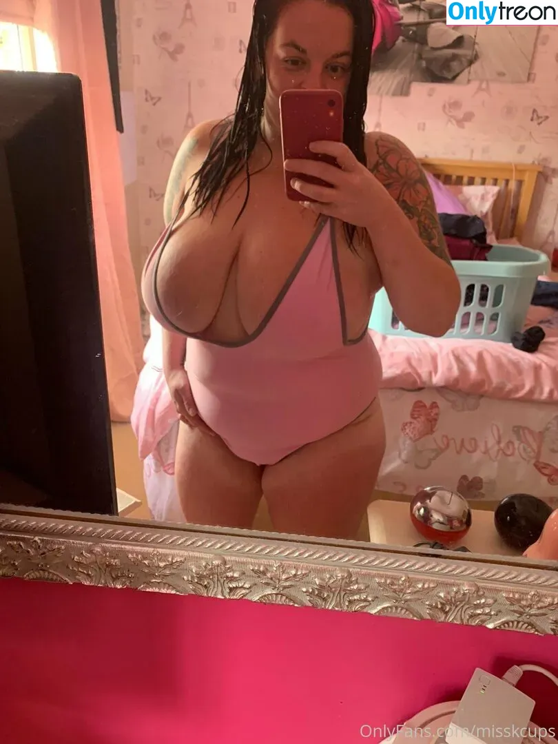 misskcups nude photo #0071 (misskofficial)