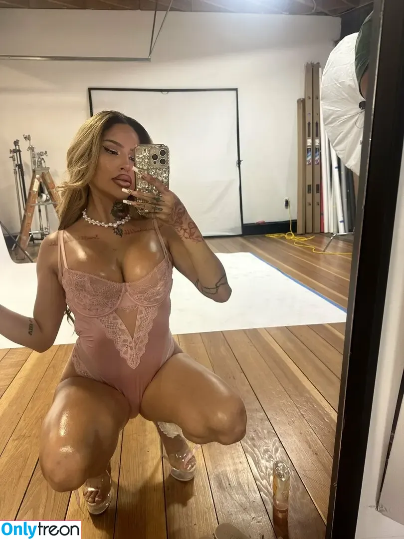 Missleexi nude photo #0034 (baaby0g / baabyog)